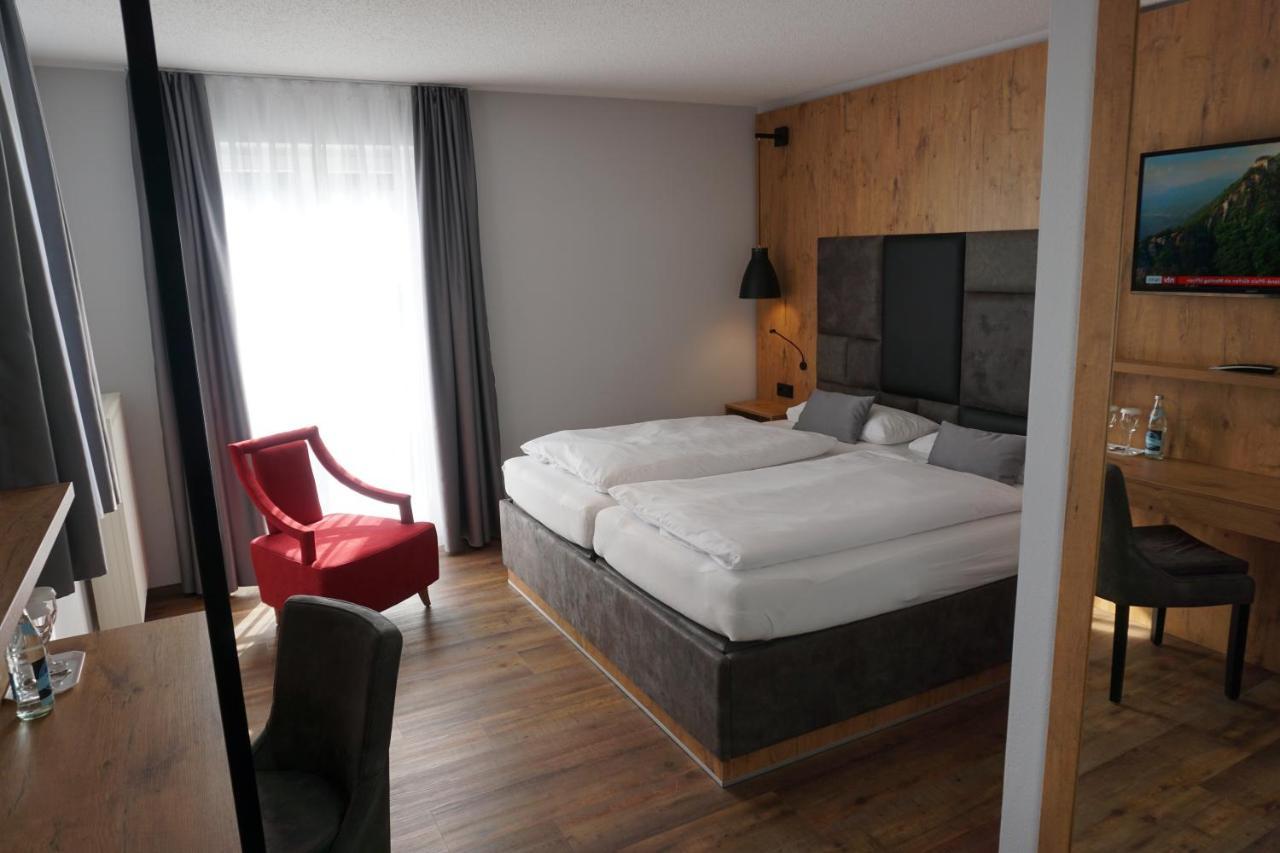 Hotel Gruener Baum Kaufbeuren Eksteriør billede