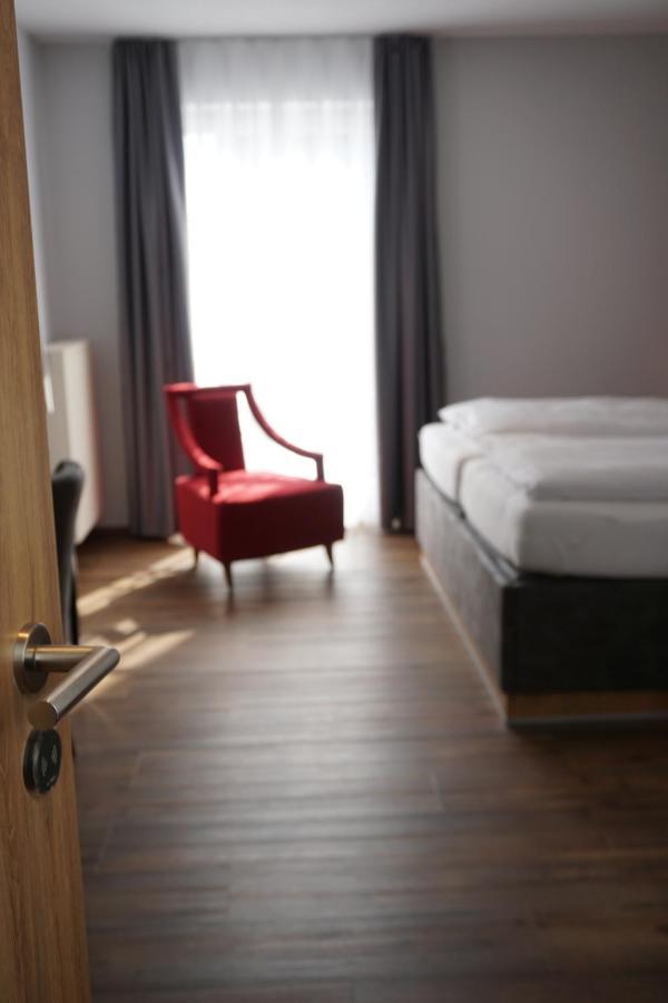 Hotel Gruener Baum Kaufbeuren Eksteriør billede