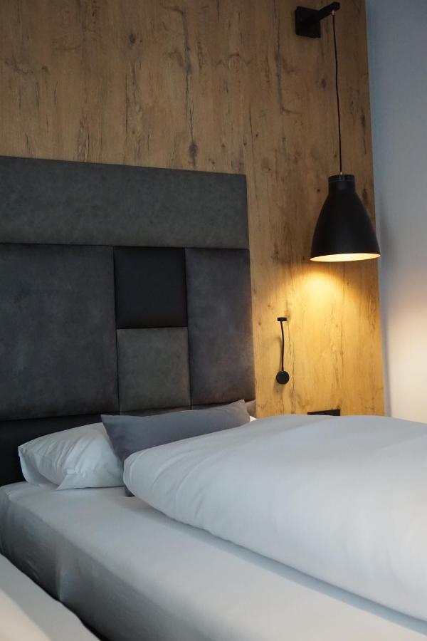 Hotel Gruener Baum Kaufbeuren Eksteriør billede